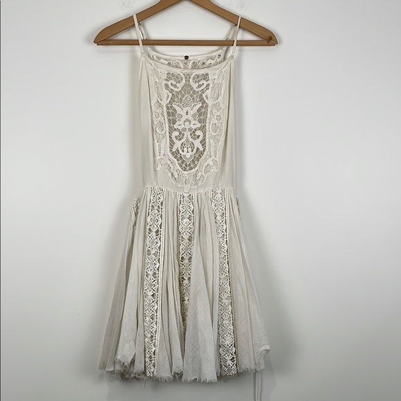 Free People Dresses & Skirts - Free People One Dress Women’s Small Boho Chic Layered Crochet Lace Cream Laces